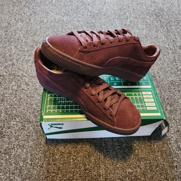 Maroon Vans - Picture 1 of 2